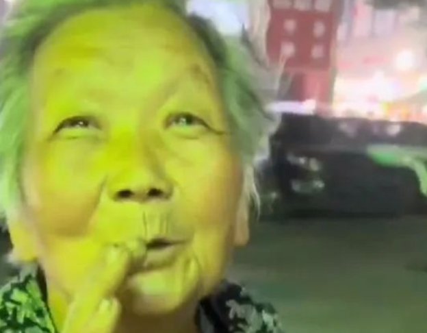 讨羊肉汤老人儿子发声：母亲言辞有些夸张，实际情况是怎样的？