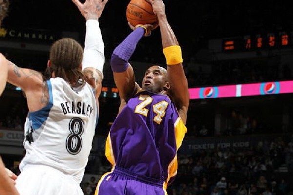 科比为什么穿24号球衣？