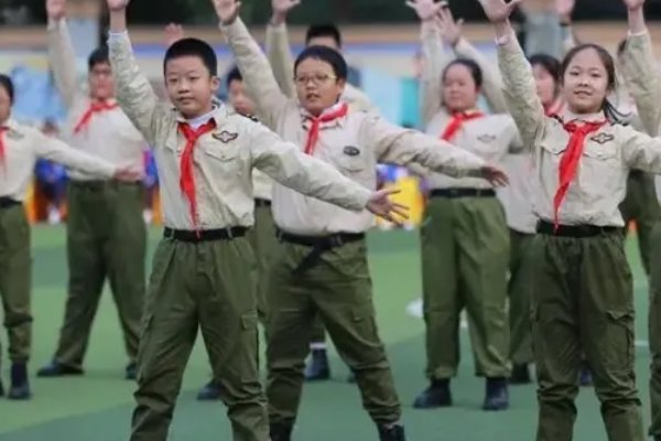 上宝中学近五年的均分均值是多少？