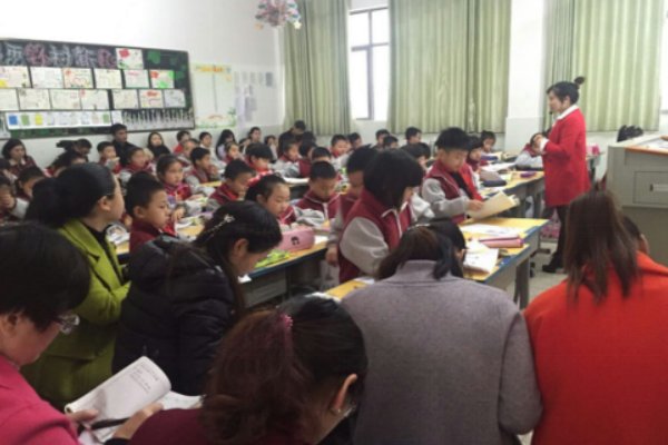 宇宙的边疆主要内容概括