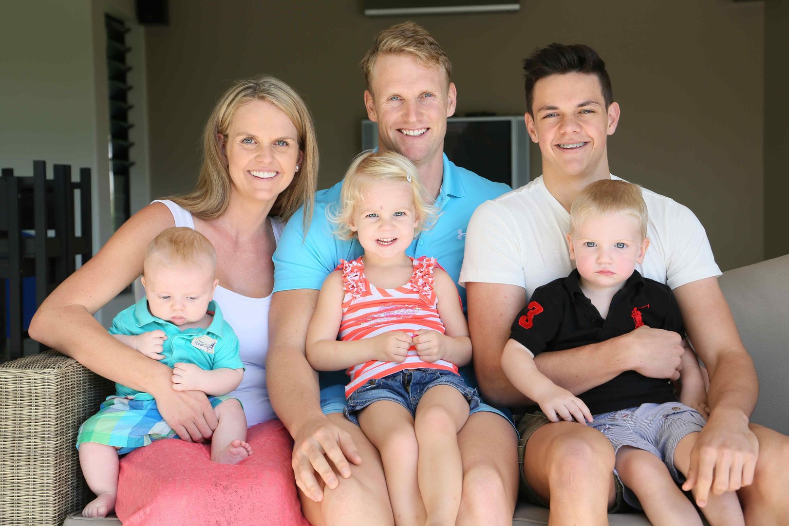 比基尼外星人的介绍