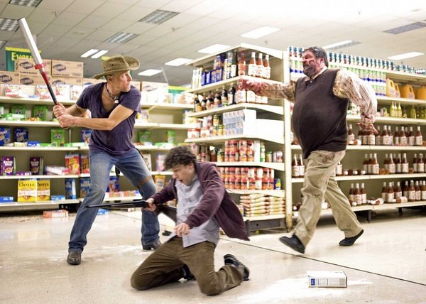 有一部丧尸片，就是一个人在超市里拿着棒球棒打僵尸