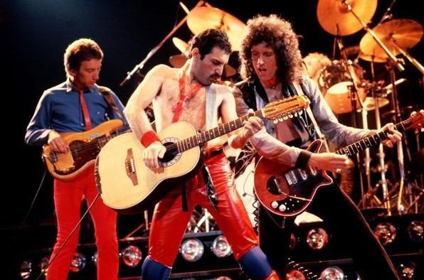 不插电现场和插电有什么区别啊？