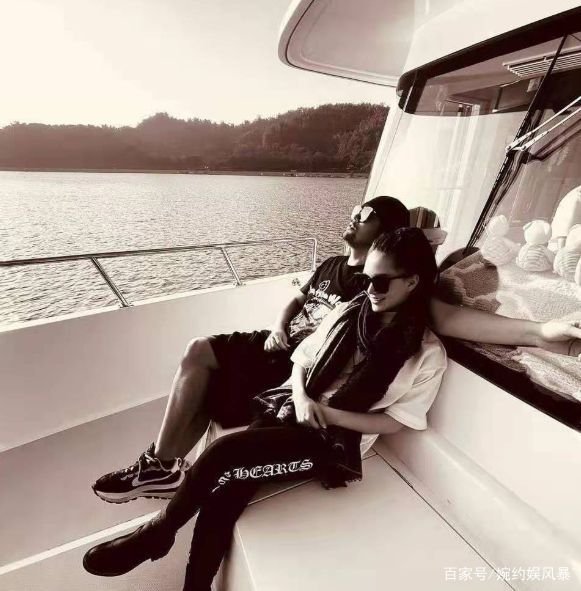 周杰伦一年的收入，普通人一辈子都赚不到，他到底有多会赚钱？