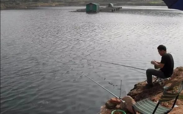 江苏男子钓鱼勾到一溺亡老人，这位老人是因何溺亡的？