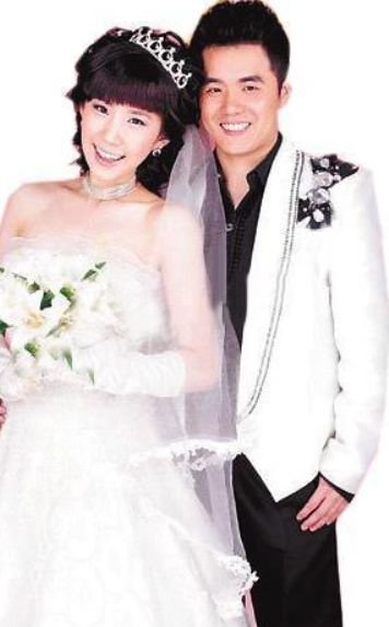 孔令辉都不是他的对手，娶丁宁师姐为妻，如今生活有多幸福？