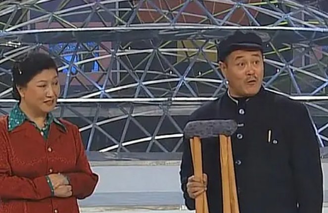 赵本山的《卖拐》当初为何那么火爆？这部小品想要真正表达的意愿是什么？