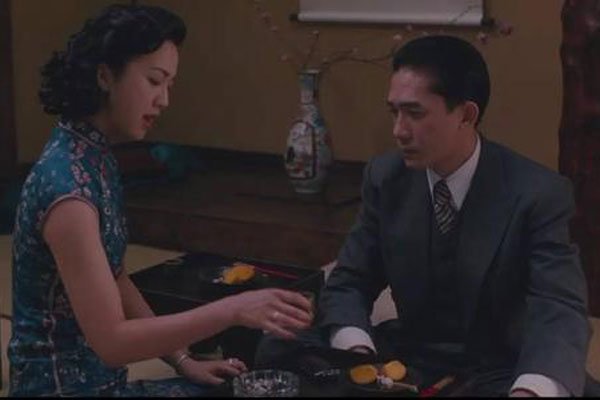 色戒汤唯衣服被撕都看到了 有不少的镜头是被裁剪掉的