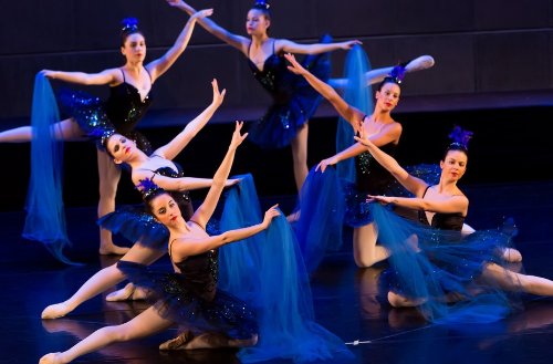 最好的未来舞蹈串词