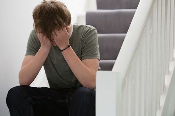 在深夜里偷偷哭泣是什么感受?