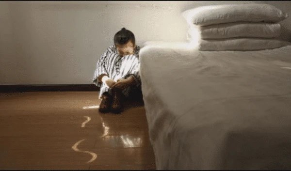 黑龙江15岁女孩被锁床头6年，背后有怎样的故事？