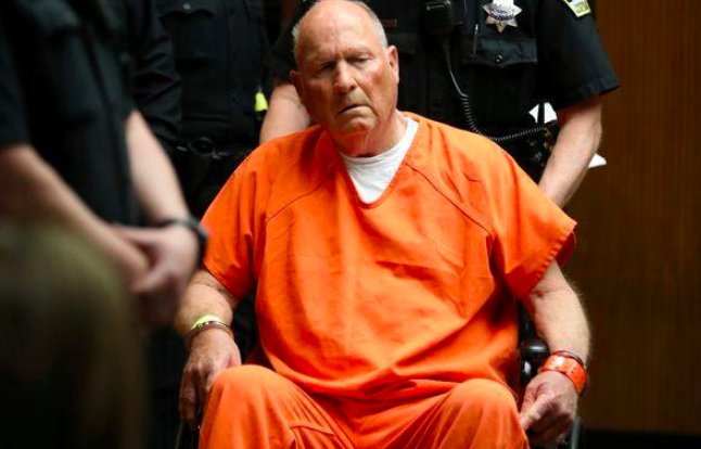 美国74岁变态连环杀手当庭道歉了？