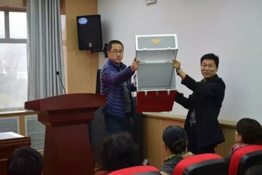 东河区教育局电话多少