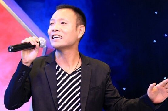 歌词的第一句是曾经的一个承诺的歌名