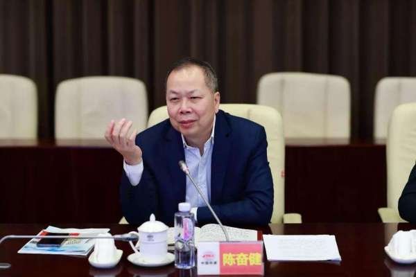 中铁建集团董事长陈奋健坠亡,这背后有什么隐情?