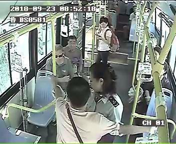 长春一公交司机辱骂残疾乘客，他的行为在法律中如何定性？