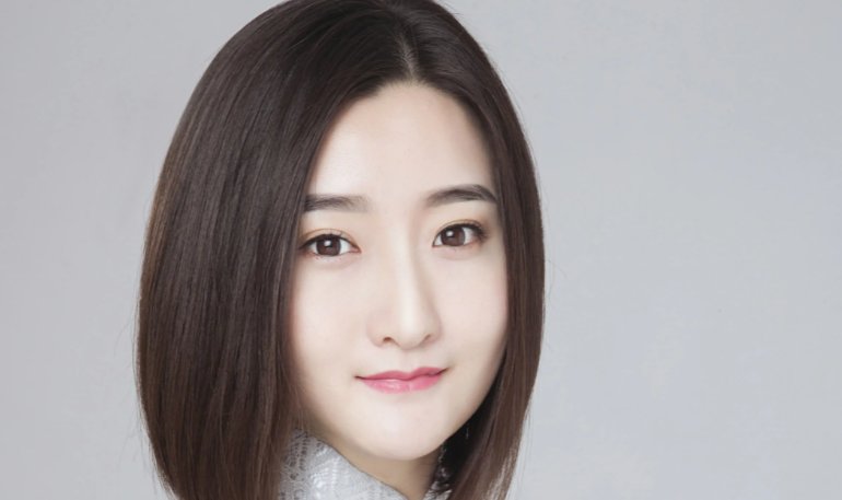 云菲菲和杨小曼是一个人吗