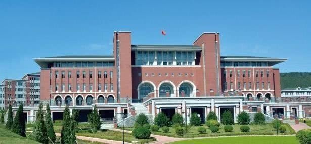 大连艺术学院新校区在哪里啊？