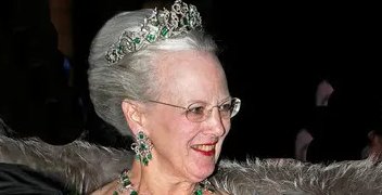 丹麦女王新冠病毒检测结果再次呈阳性，具体情况如何？