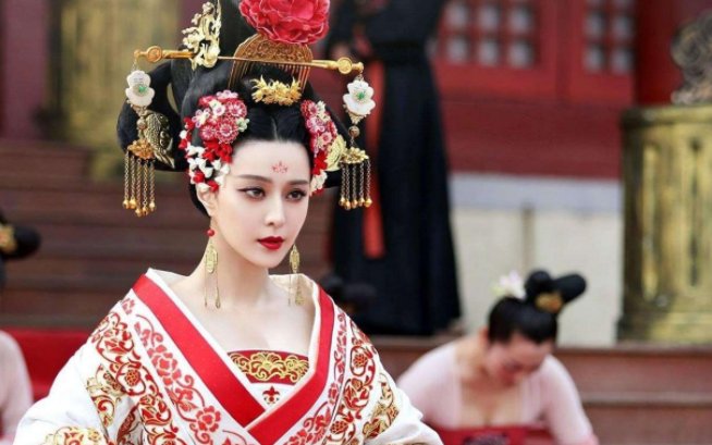 南京重现传统落梅妆，神奇的“梅花妆”为何能流行？