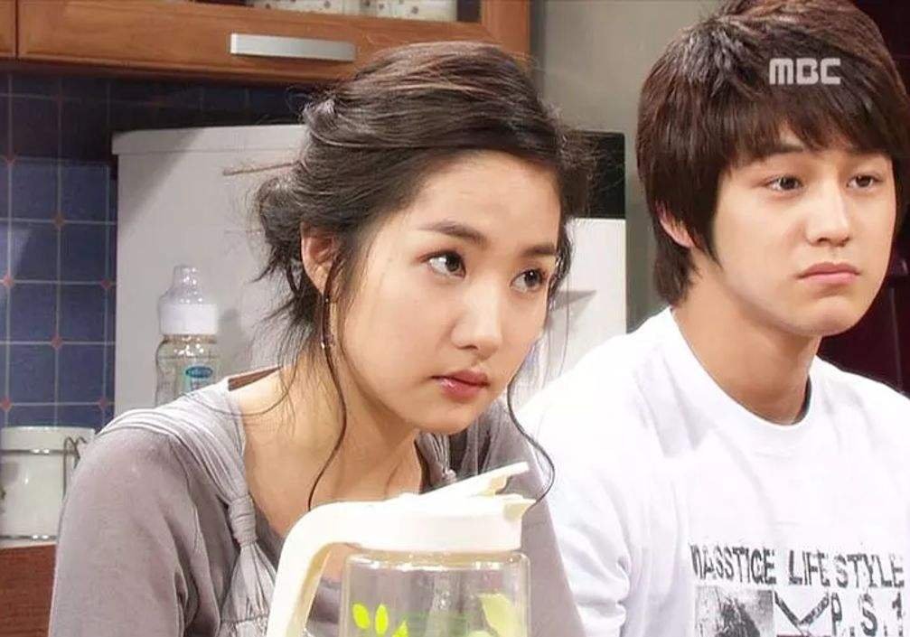 尤美的身份是什么?