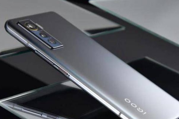 iqoo3手机配置怎么样？有哪些优势？