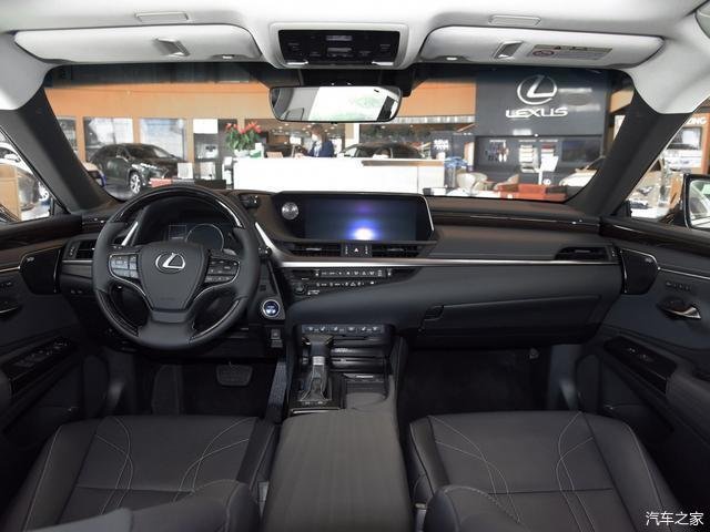 堪称30万最肉，买雷克萨斯ES200图点啥？车主：除了动力啥都好
