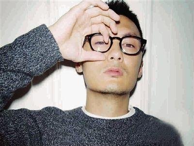 余文乐突然急删什么照片？