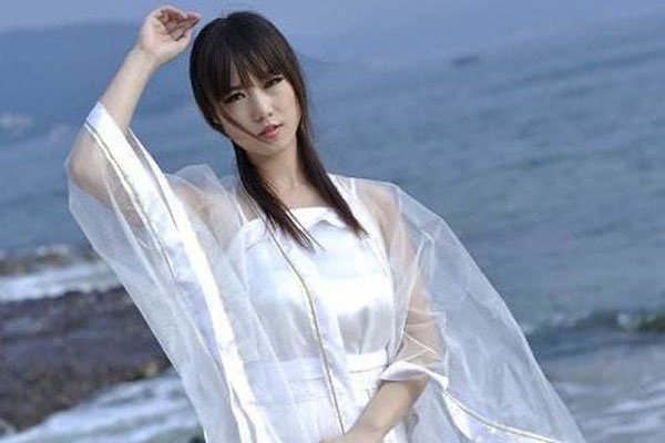 张筱雨大胆写真图片什么梗 22岁拍摄了21套写真集