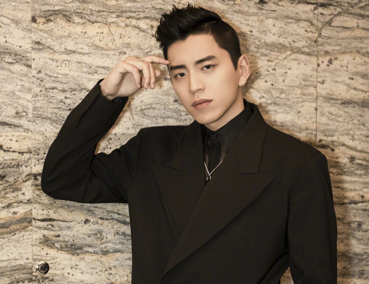 姚晨：嘴虽然大但一口确实吞不下，你知道圈中还有谁的嘴巴特别大遭调侃？