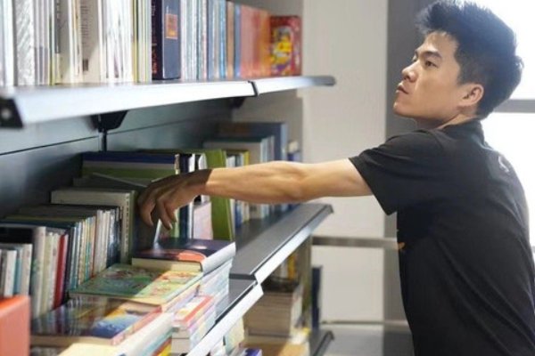 董宇辉是什么大学的？