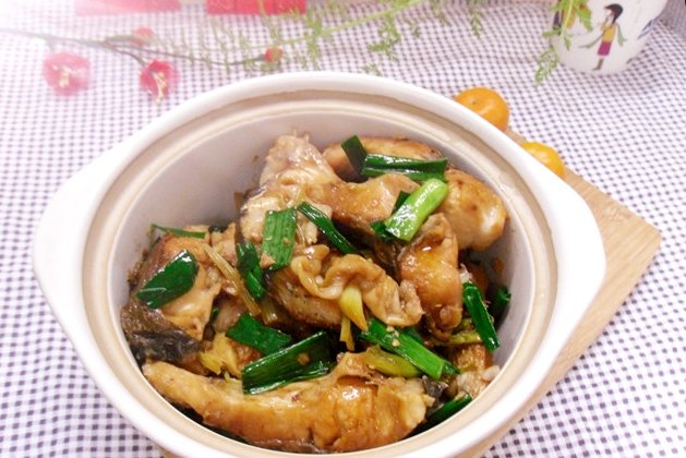 九门寨石锅鱼怎么做？