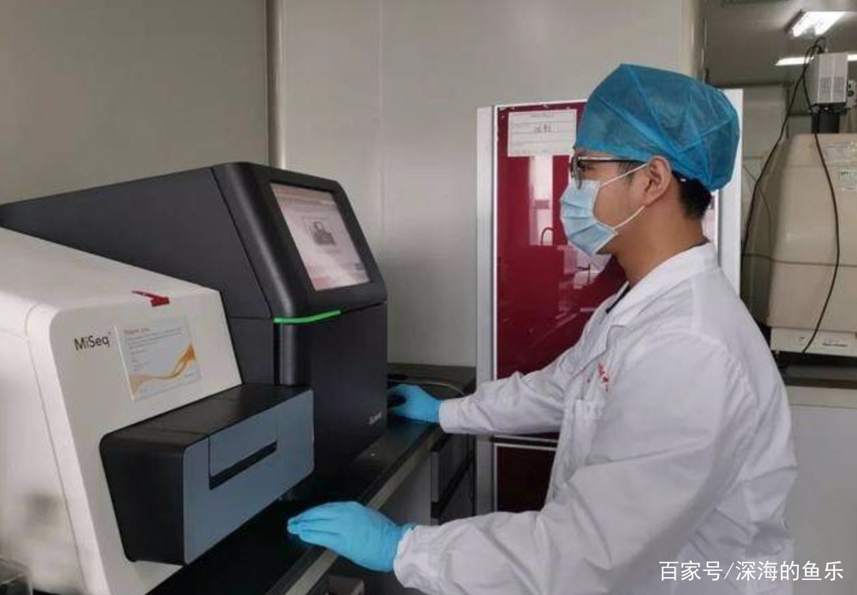 一家三口确诊新冠，另一人为什么没事？