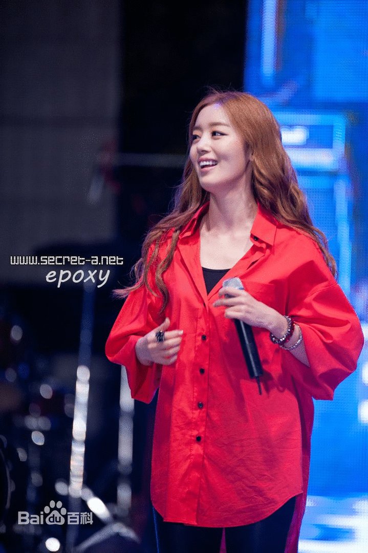 这是哪个组合，这首MV叫什么名字，这个组合的图片和个人资料