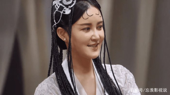 张歆艺减肥成功，当她录节目换白骨精造型，美得让人不敢认，你怎么看？