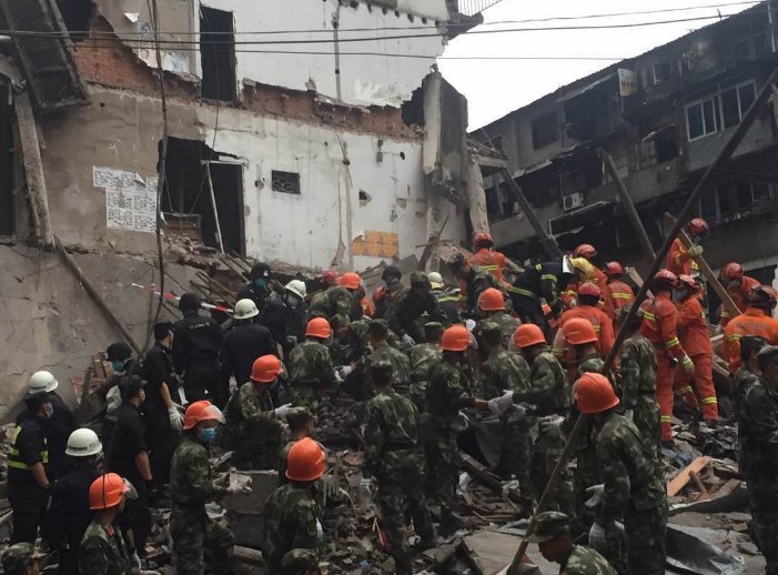 长沙楼房倒塌：亲历女生回忆逃生，她在当时究竟经历了什么？