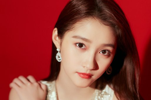 关晓彤的亲姐姐是谁