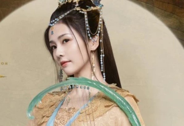 白鹿晒《宁安如梦》配音随拍，她近年的资源如何？