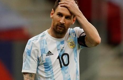 记者表示梅西现在处于震惊之中,到底发生了什么?