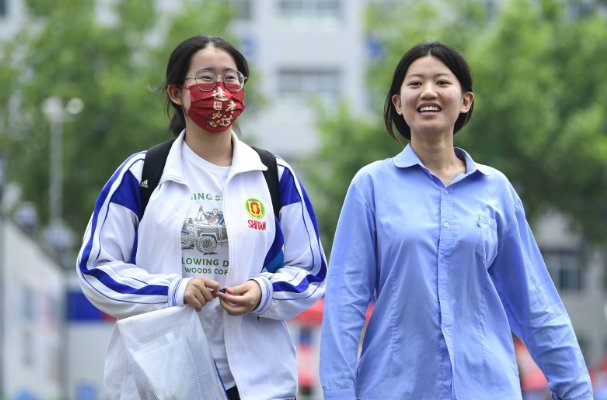 高考750分的三个人