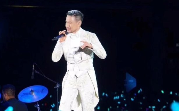 张学友的《偷心》 歌词