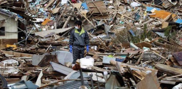 四川6.8级地震，网友吃火锅晃翻一地，此次地震的震感有多强？