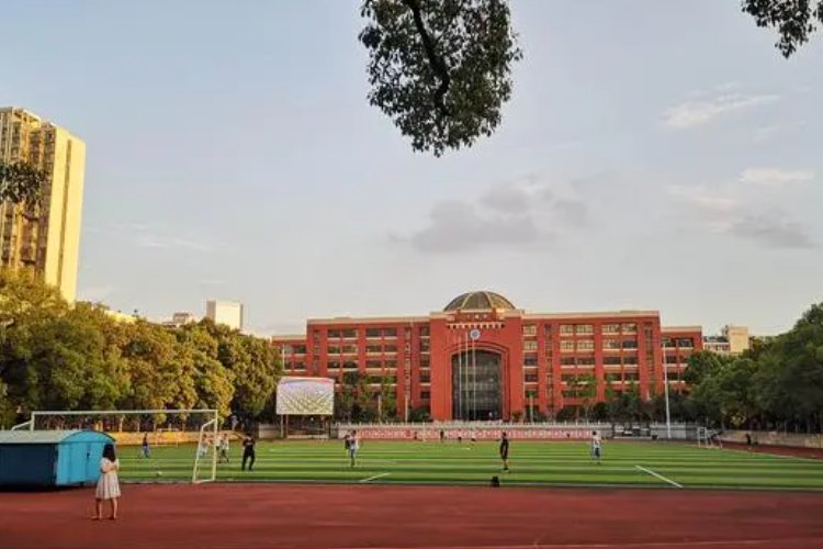 湖南雅礼中学招生条件？