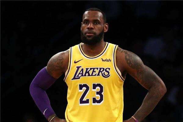 如何看待奥巴马祝贺詹姆斯夺冠这件事？