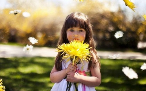 面对孩子提出关于“性”的问题时，该如何大大方方的解答？