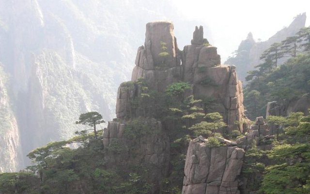 黄山奇石仙女弹琴图片