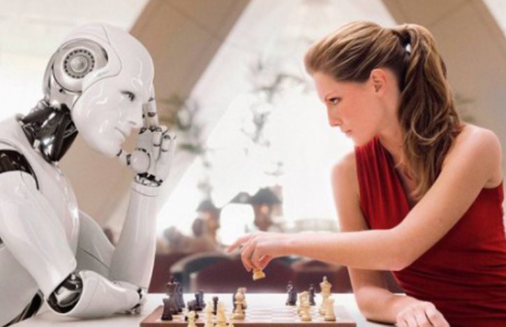 第一战场分析师女主是机器人吗