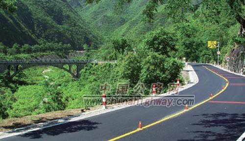 公路Q车吧的旋律纷飞