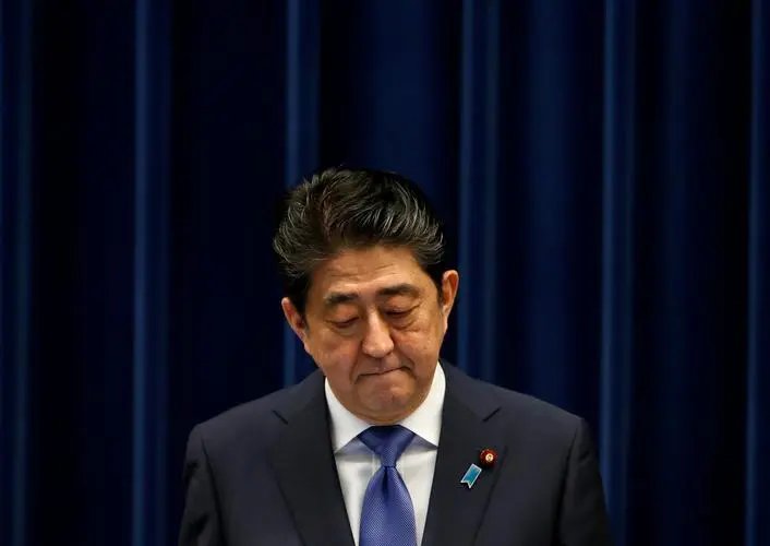 安倍曾与嫌疑人同框，嫌犯在刺杀前设计了怎样的行动轨迹？