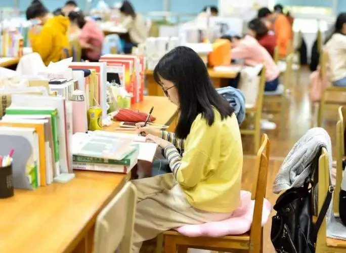 浙江为近400滞留考研生从全国调卷，你如何看待这件事？